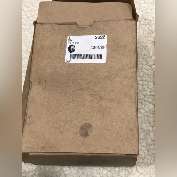 Peterson Mfg. Co Part#: 3320 Sealed Beam Light Lamp w/Bracket, 620W
New … - Picture 14 of 14